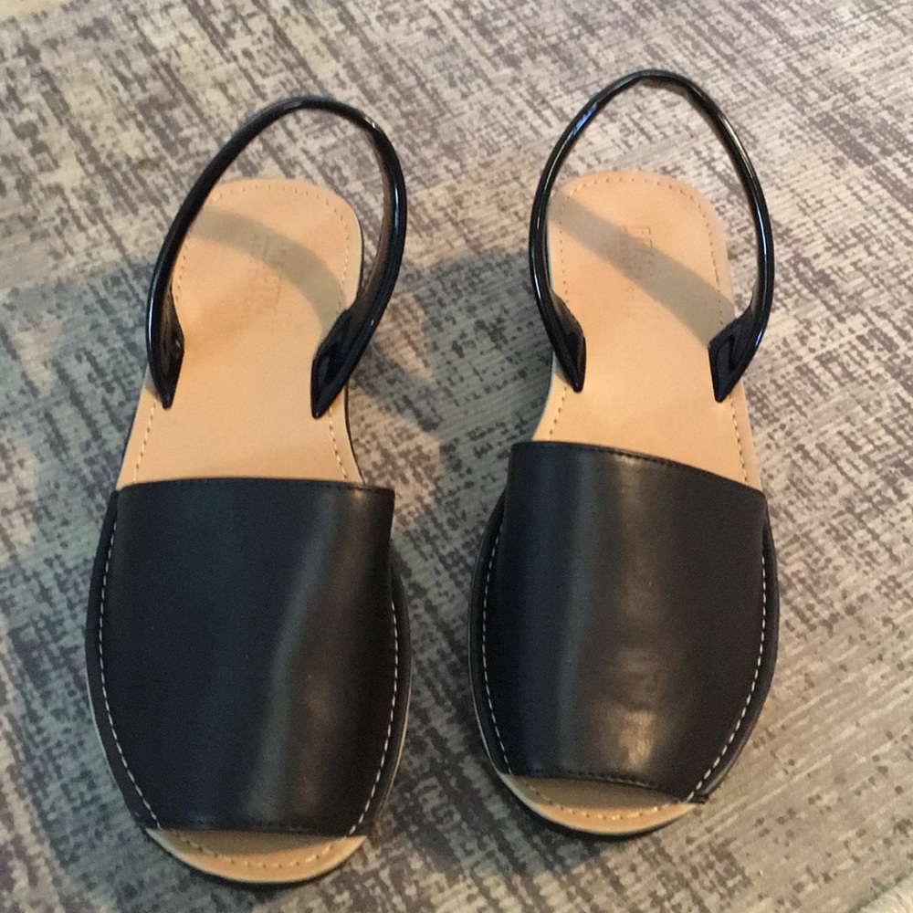 Kenneth Cole Reaction Fine Glass Black wedge 7.5